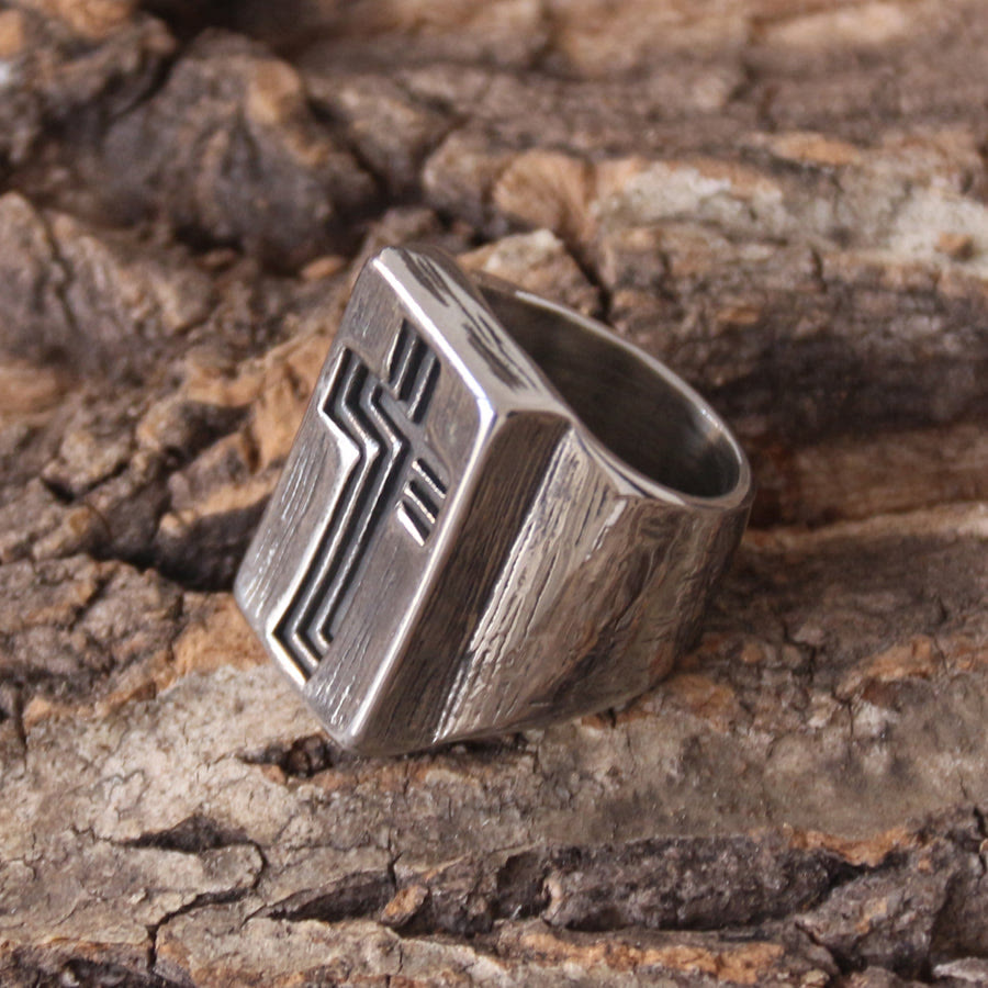 Anillo de Cruz de Costado Ancho Estilo Retro Minimalista