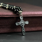 Collar con Dije Crucifijo de Cuentas de Piedra Negra Estilo Retro Noble