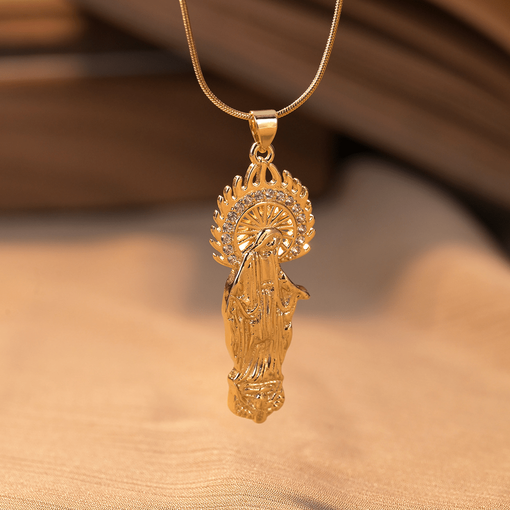 Collar con Dije de la Asunción de la Virgen y la Virgen de Guadalupe Estilo Lujo