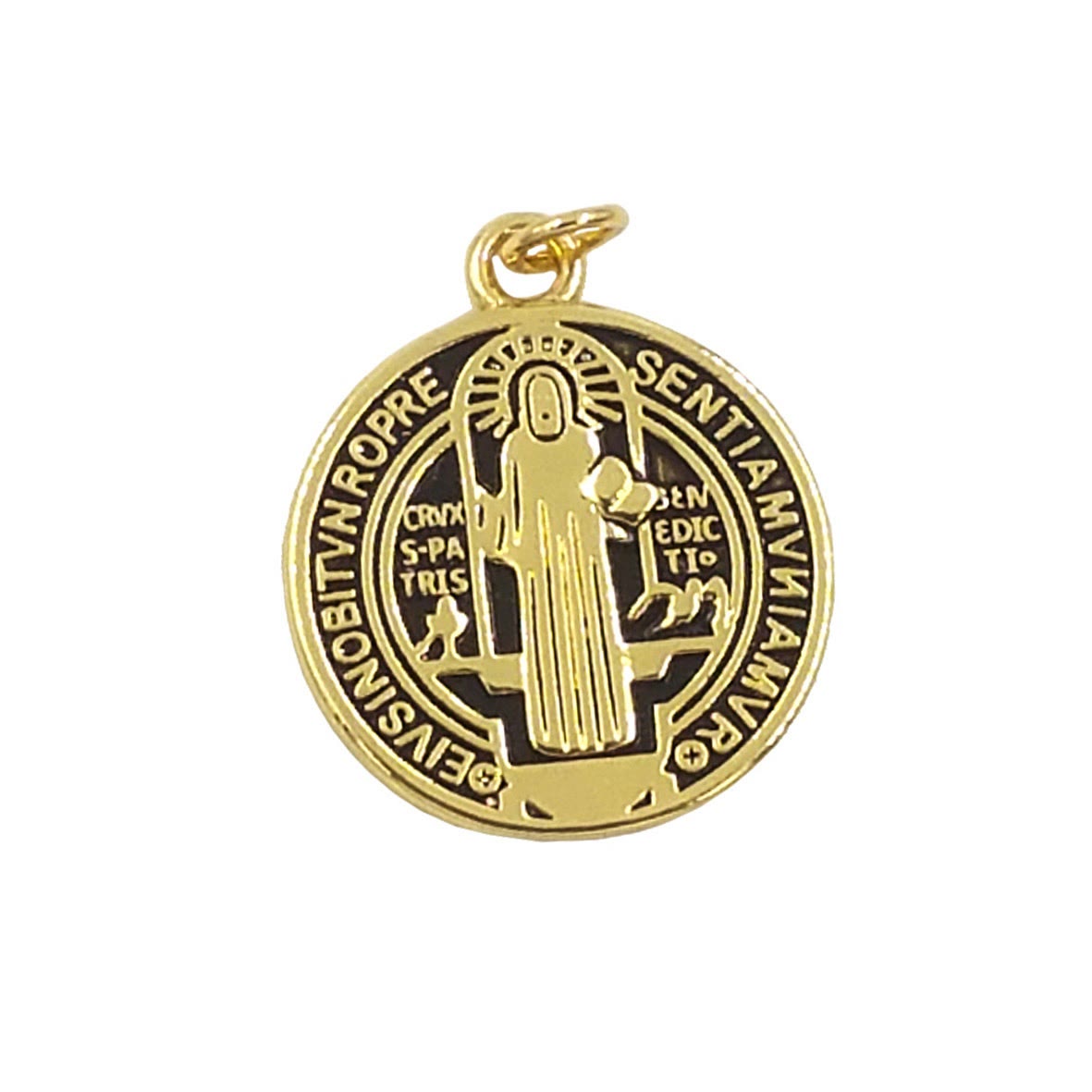 Collar con Dije de San Benito en Latón Bañado en Oro Estilo Refinado