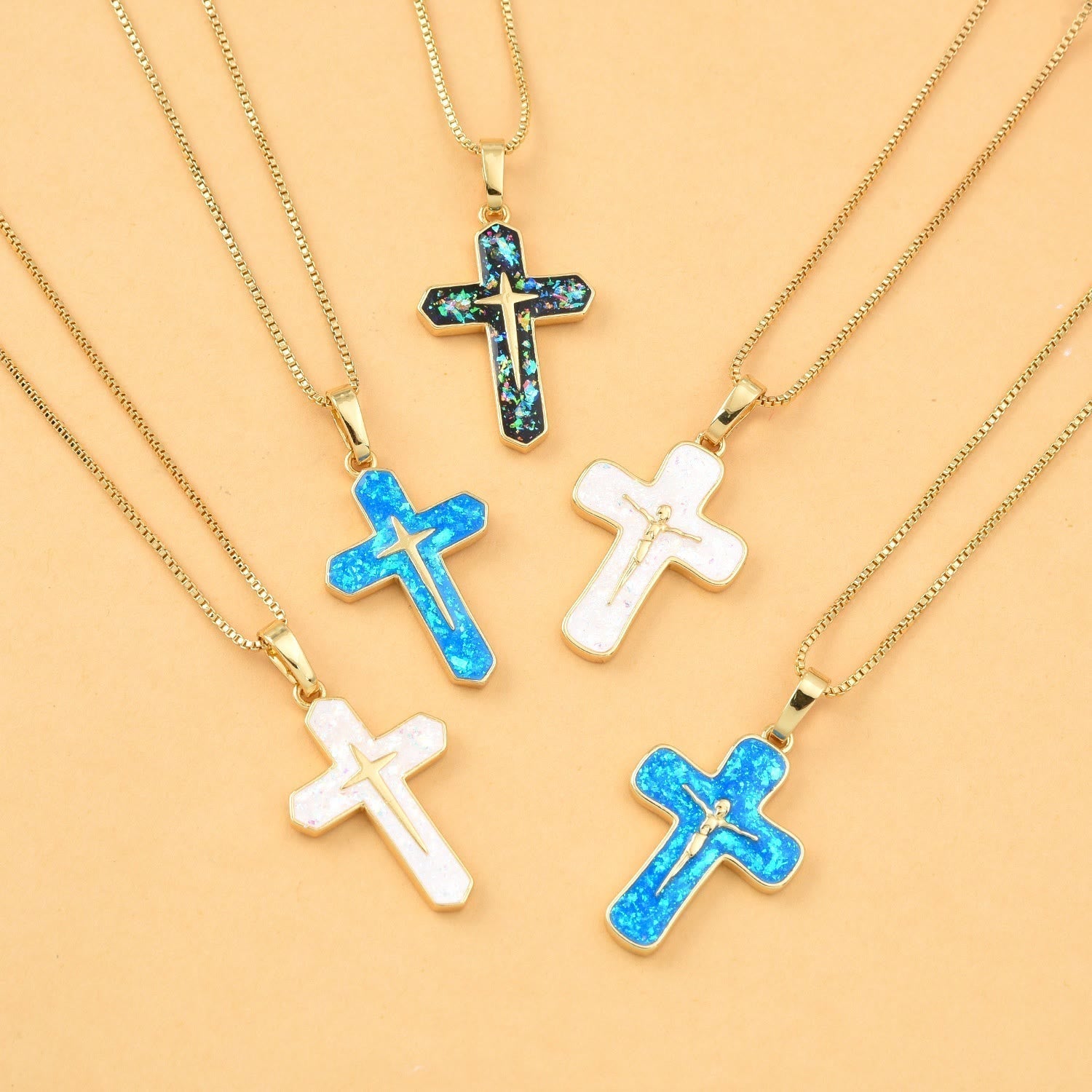 Collar con Dije de la Crucifixión en Cobre Estilo Minimalista