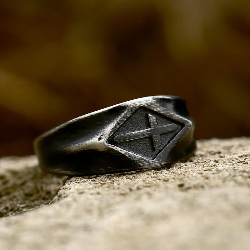 Anillo de Cruz Vintage en Acero de Titanio Estilo Retro