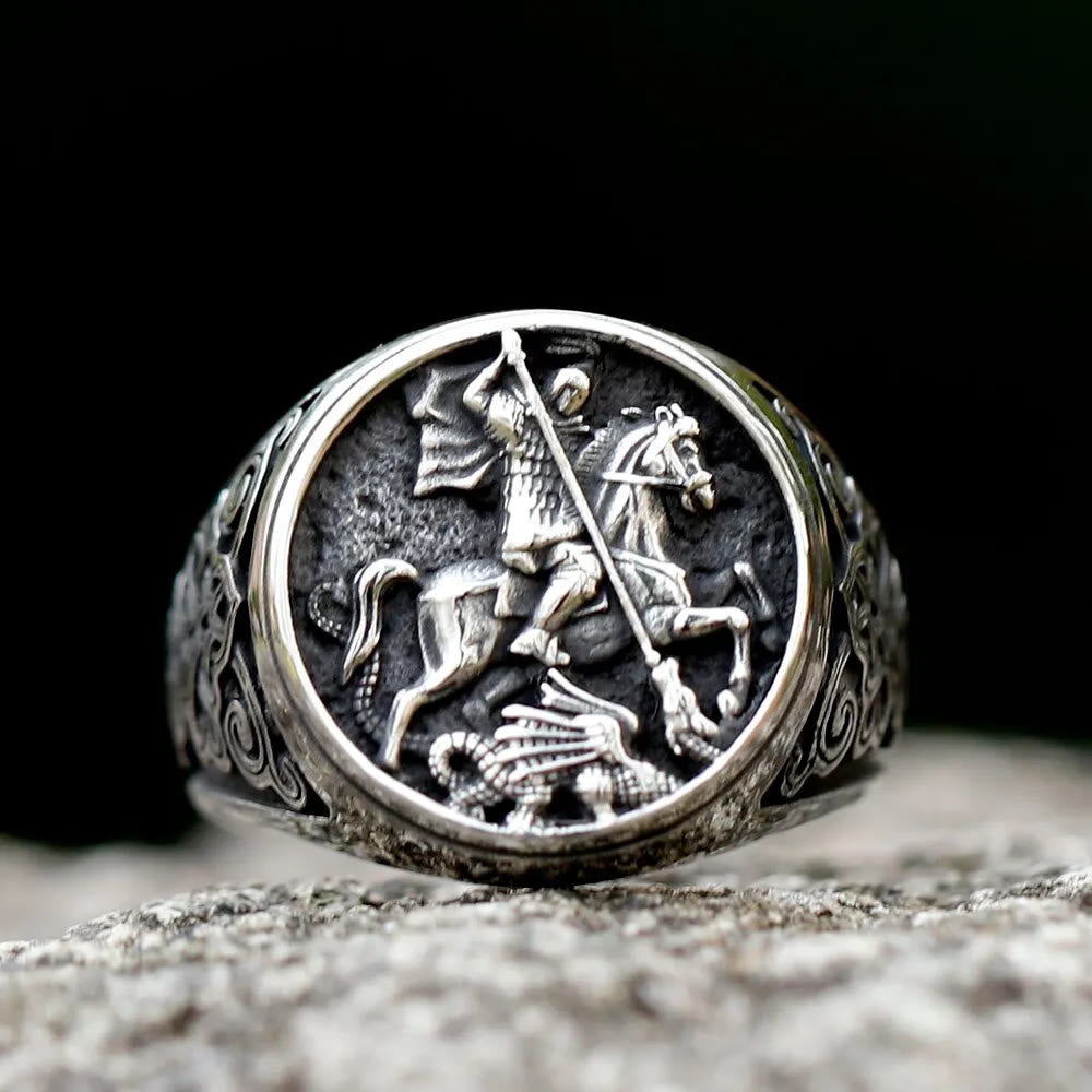 Anillo de Aleación con Figura de San Jorge y el Dragón Estilo Retro Clásico