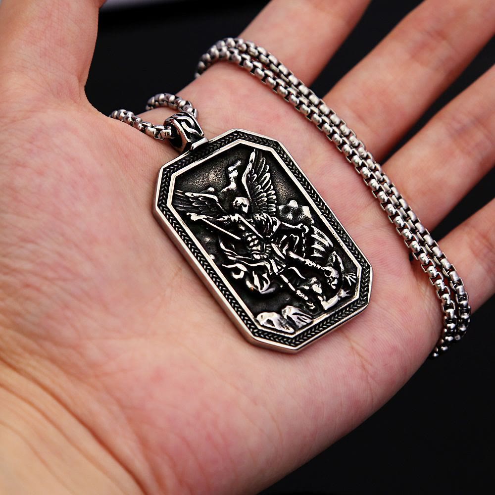 Collar de Acero Inoxidable con Dije de Protección de San Miguel Arcángel Estilo Clásico