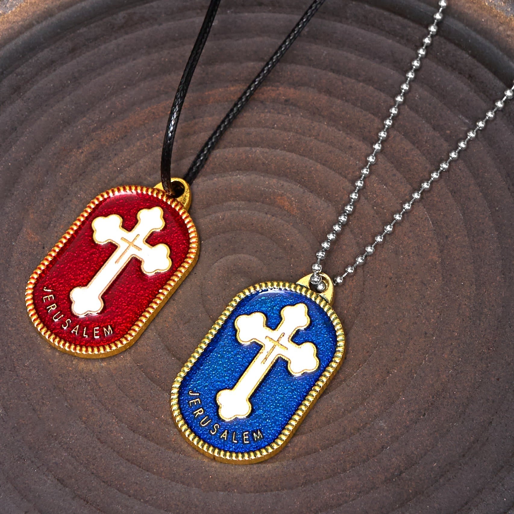 Collar con Dije Escudo de Protección Cruz de Jerusalén Estilo Moderno