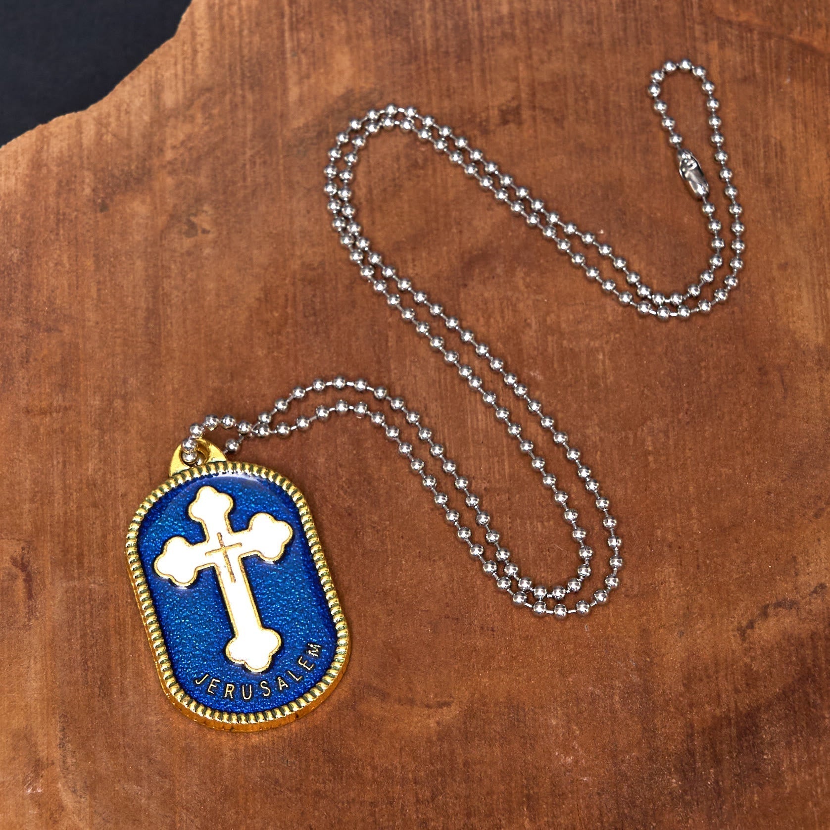 Collar con Dije Escudo de Protección Cruz de Jerusalén Estilo Moderno