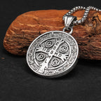 Collar con Dije de Protección Sagrada de San Benito Artesanal Estilo Retro Clásico
