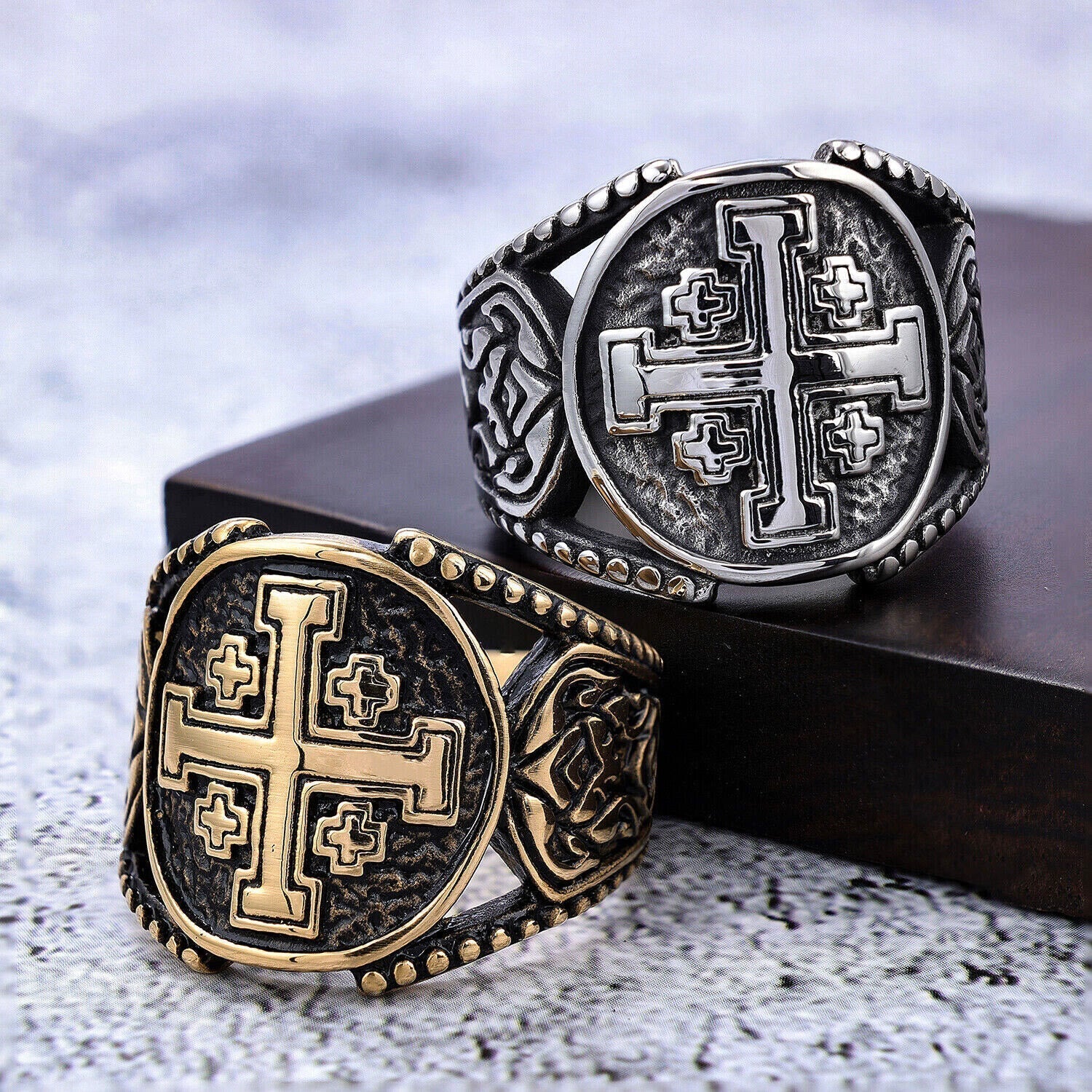 Anillo de Aleación con Símbolo Cruz de Jerusalén Estilo Artesanal Clásico