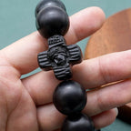 Pulsera Rosario Clásica de Sándalo Negro con Cruz de Jesucristo
