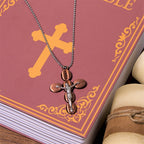 Collar Religioso con Dije Amuleto Crucifijo Protector Estilo Sencillo
