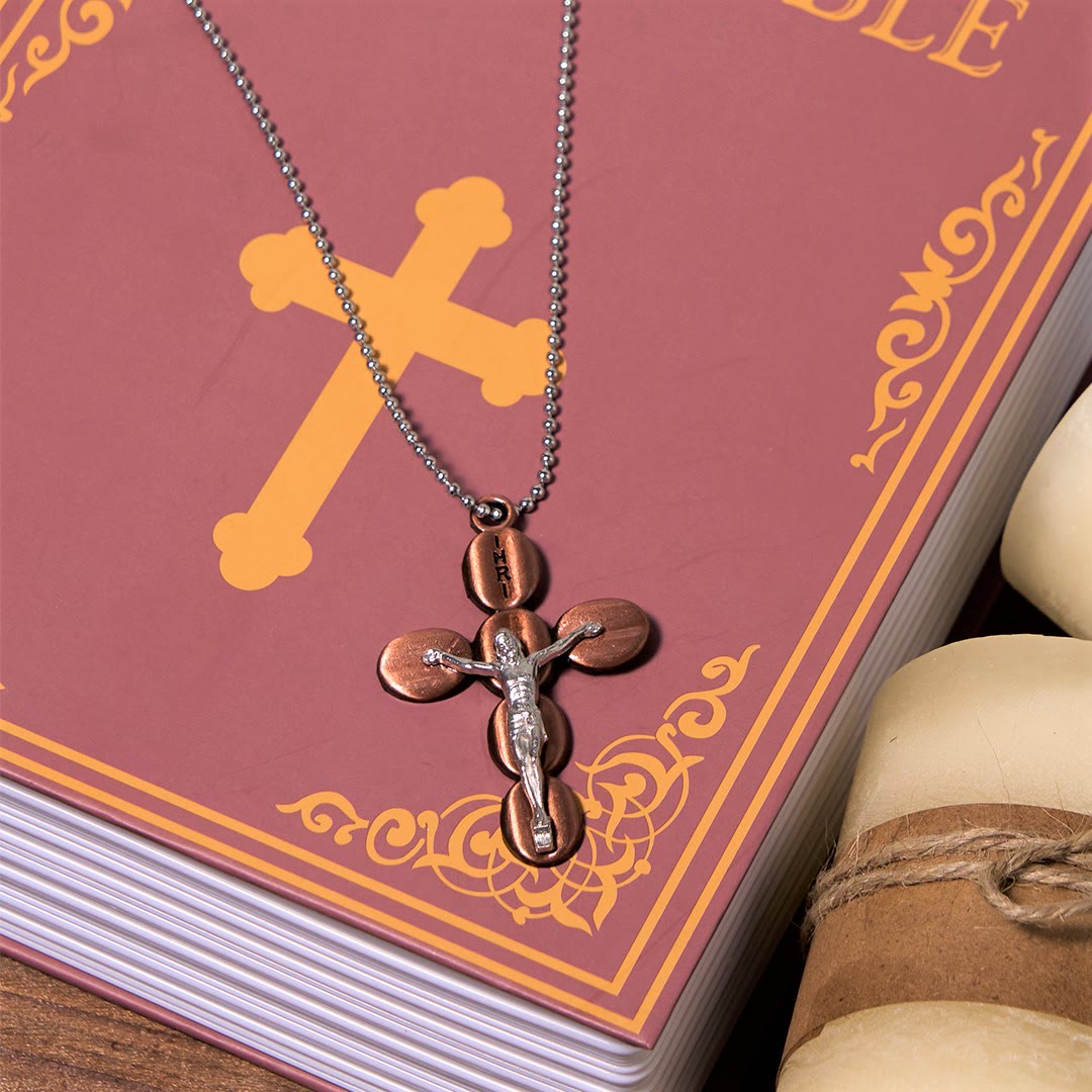Collar Religioso con Dije Amuleto Crucifijo Protector Estilo Sencillo