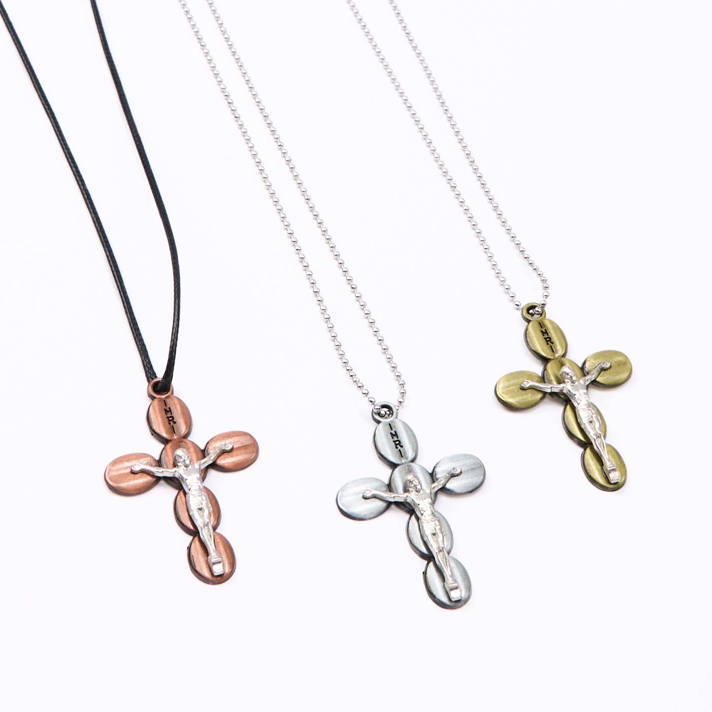 Collar Religioso con Dije Amuleto Crucifijo Protector Estilo Sencillo