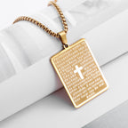Collar con Dije de Cruz Padre Nuestro y Escritura Estilo Clásico