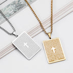 Collar con Dije de Cruz Padre Nuestro y Escritura Estilo Clásico