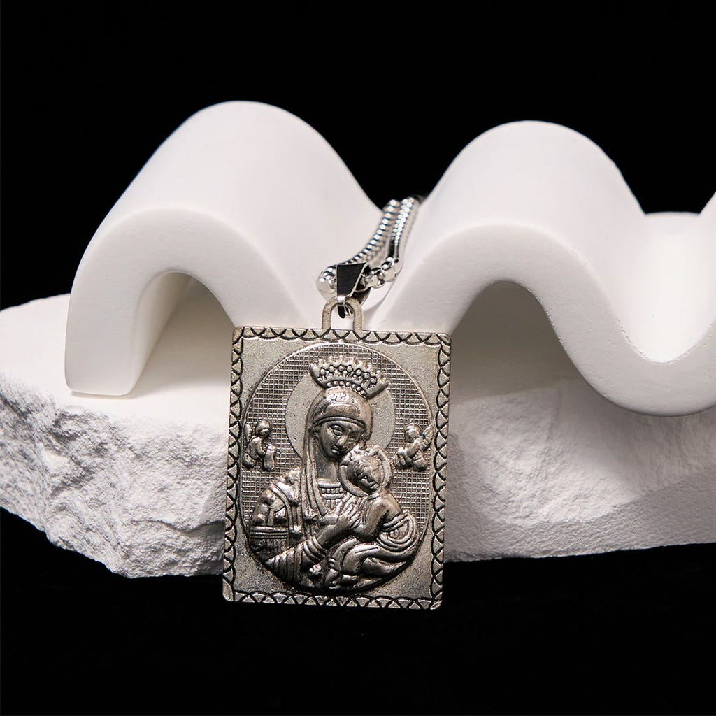 Collar con Dije de Medalla de la Virgen y el Niño con Jesús y María Estilo Clásico
