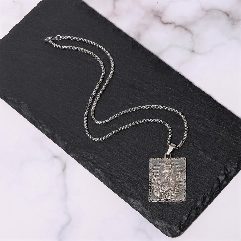 Collar con Dije de Medalla de la Virgen y el Niño con Jesús y María Estilo Clásico