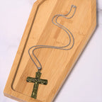 Collar con Dije de la Cruz de la Trinidad, Padre, Hijo y Espíritu Santo Estilo Clásico