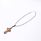 Llavero/Collar con Dije Amuleto de Cruz de Jesús en Sándalo y Boj Estilo Minimalista