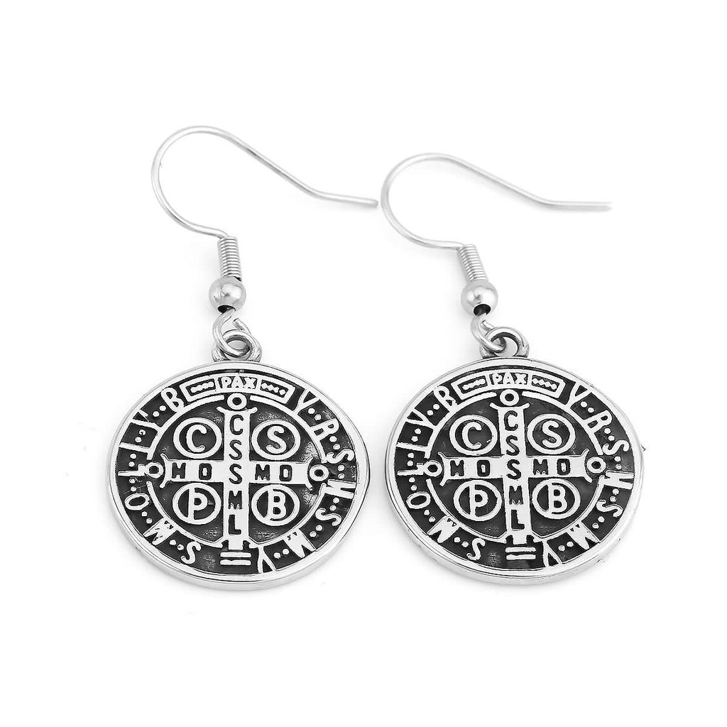 Aretes de Protección Divina con Emblema Grabado de San Benito Estilo Clásico VIP