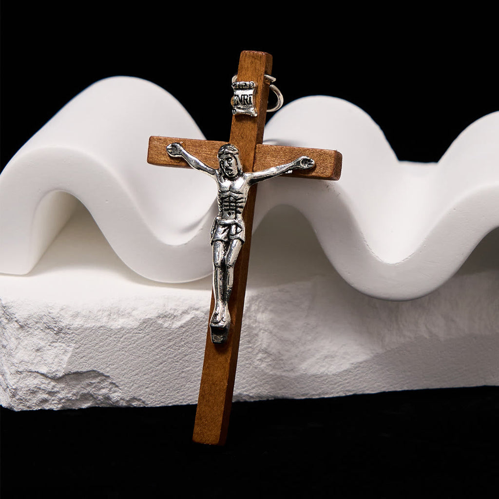 Collar de Fe con Dije Crucifijo de Aleación y Madera Artesanal Estilo Clásico