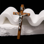 Collar de Fe con Dije Crucifijo de Aleación y Madera Artesanal Estilo Clásico