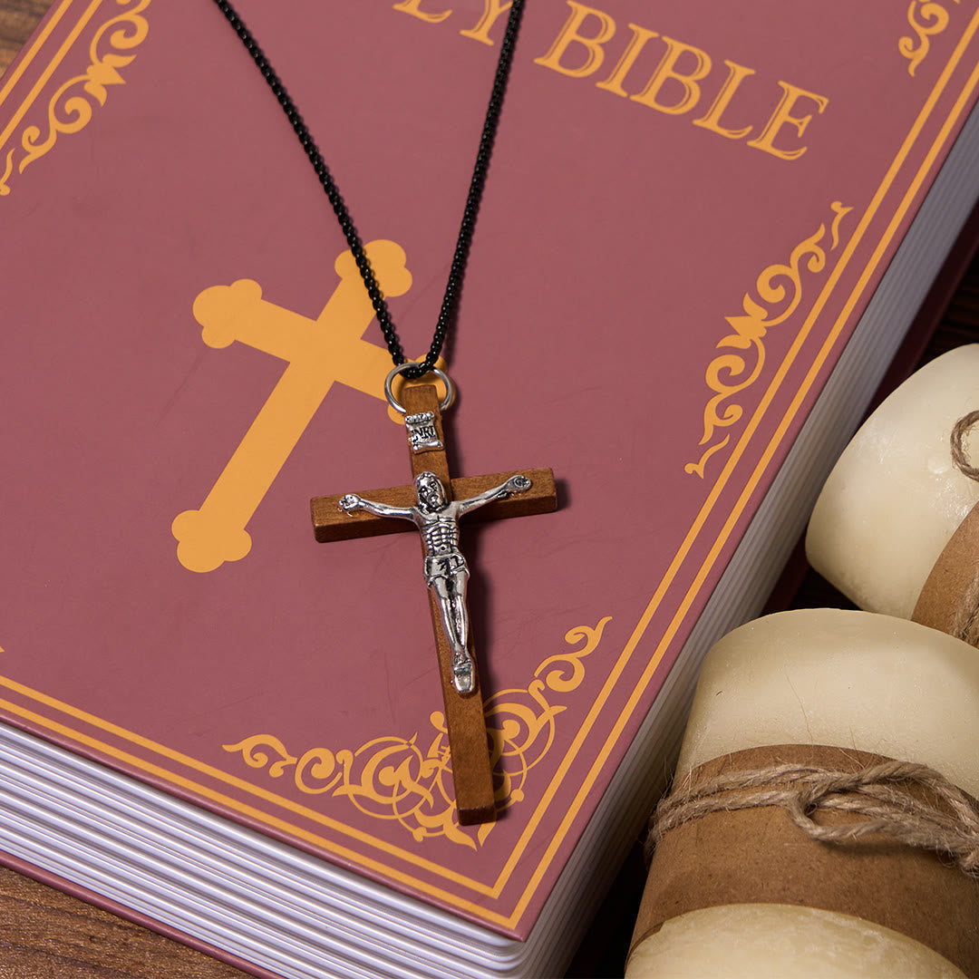 Collar de Fe con Dije Crucifijo de Aleación y Madera Artesanal Estilo Clásico
