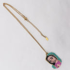Collar Inspirado en la Fe con Cuentas de Santos Estilo Caricatura a Color