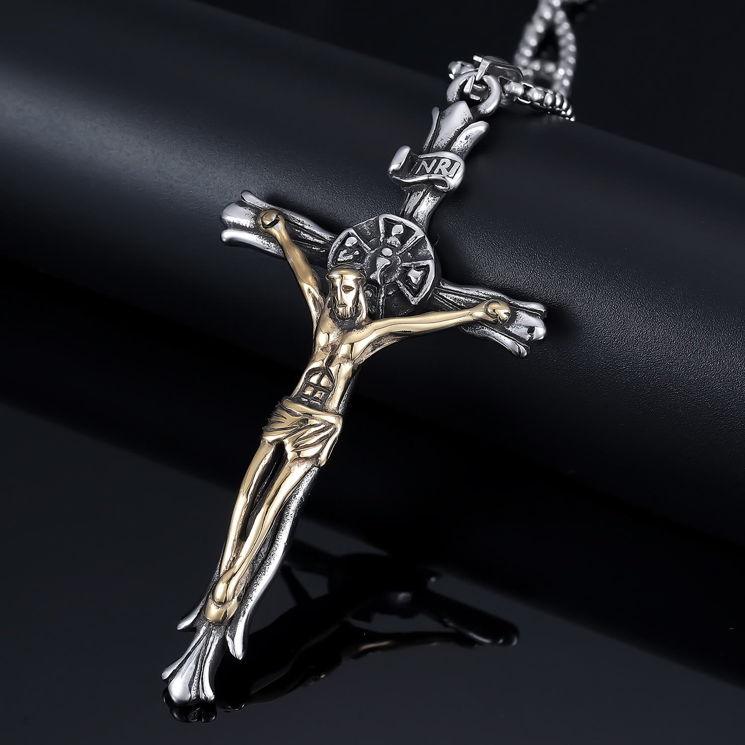 Collar de Fe Sagrada con Cruz Crucifijo de Jesús y Placa INRI Estilo Clásico