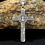 Collar de Titanio con Dije de Fe "San Benito Protégenos" y Cruz