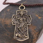 Collar de Titanio con Dije de la Medalla "San Miguel Arcángel Protégenos"