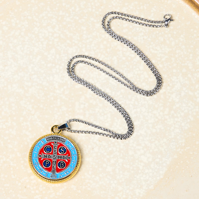 Collar con Dije de Fe Símbolo de Exorcismo de San Benito en 2 Colores Estilo Retro