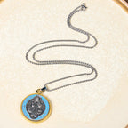 Collar con Dije de Fe Símbolo de Exorcismo de San Benito en 2 Colores Estilo Retro