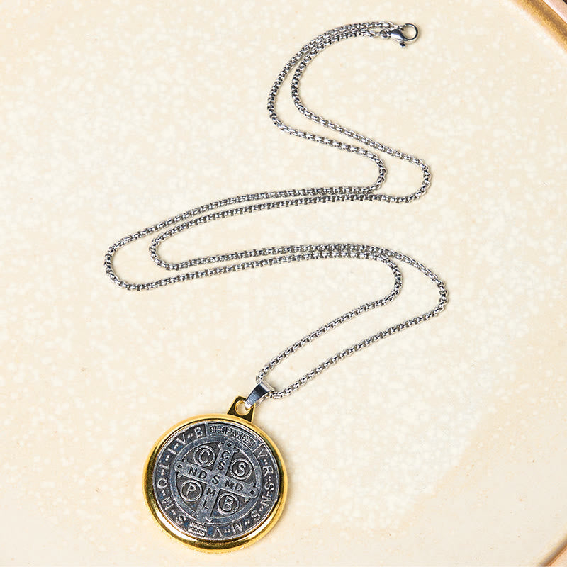 Collar con Dije de Fe Símbolo de Exorcismo de San Benito en 2 Colores Estilo Retro