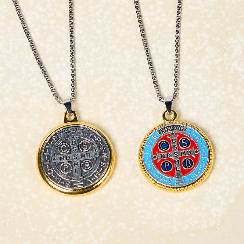 Collar con Dije de Fe Símbolo de Exorcismo de San Benito en 2 Colores Estilo Retro