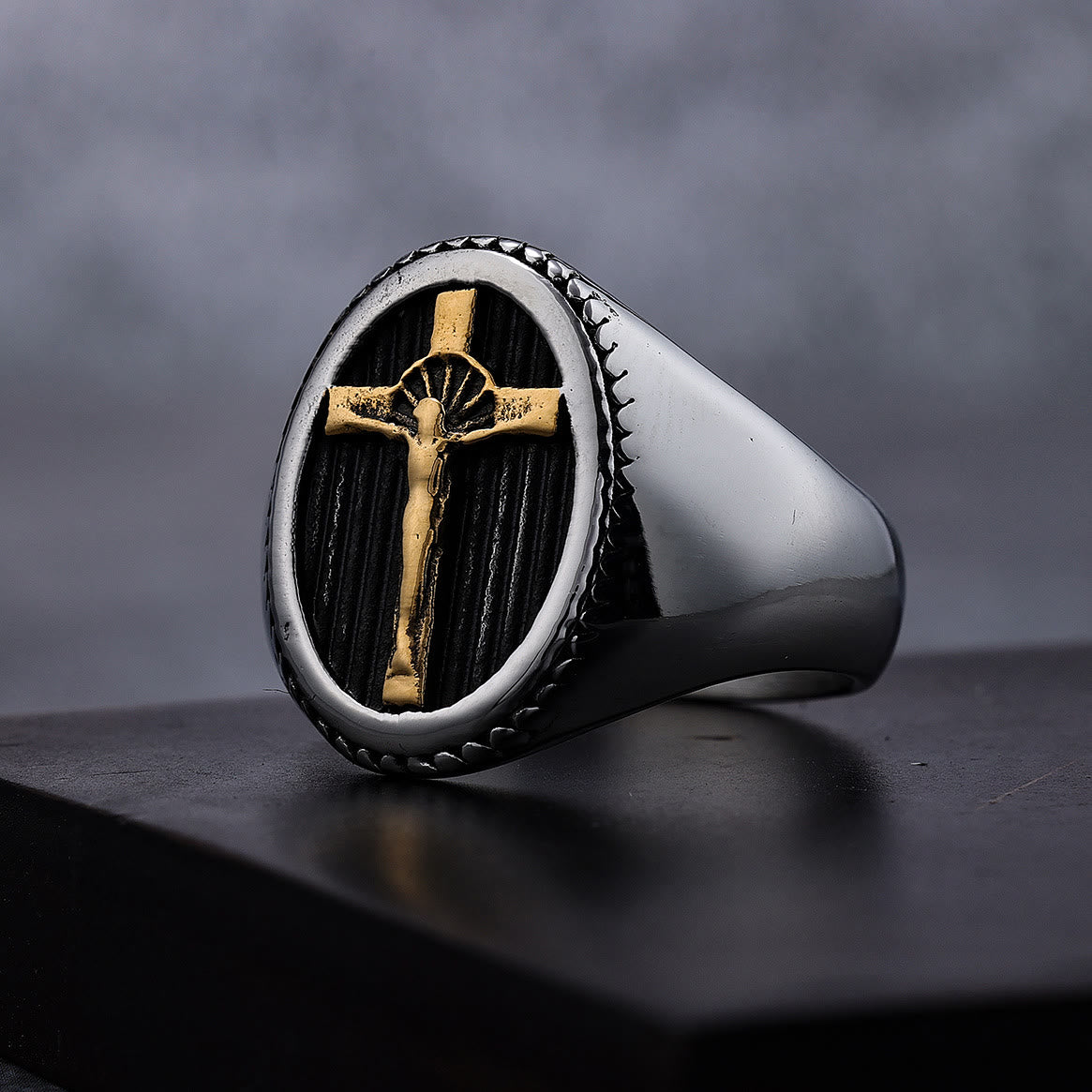 Anillo de Titanio con Crucifijo Sencillo Estilo Retro: Protección y Fuerza