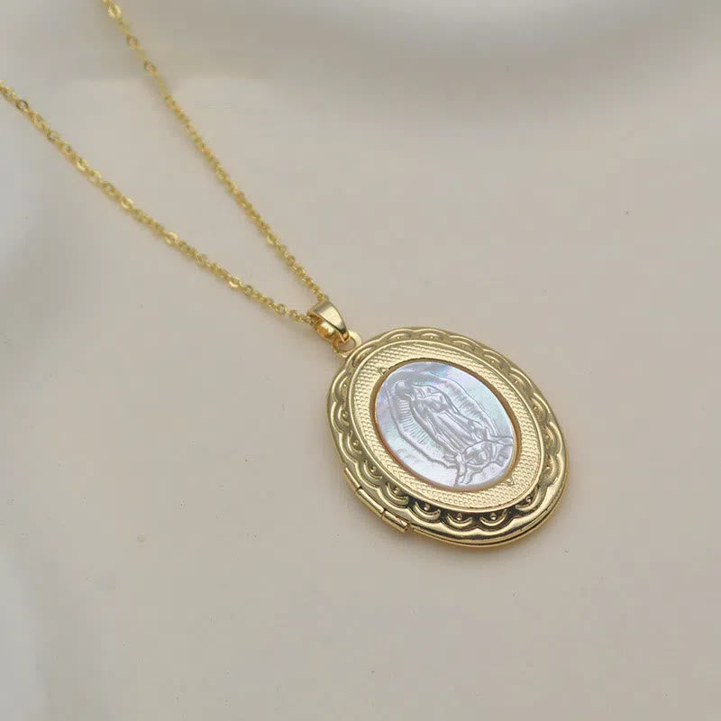 Collar con Dije Relicario de la Virgen de Guadalupe Estilo Clásico