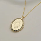 Collar con Dije Relicario de la Virgen de Guadalupe Estilo Clásico