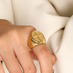 Anillo de Fe Divina con Cruz Única Estilo Clásico
