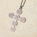 Collar con Dije de Protección Divina Cruz de San Benito Estilo Retro Clásico