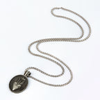 Collar con Dije Emblema Divino del Sagrado Corazón Estilo Vintage
