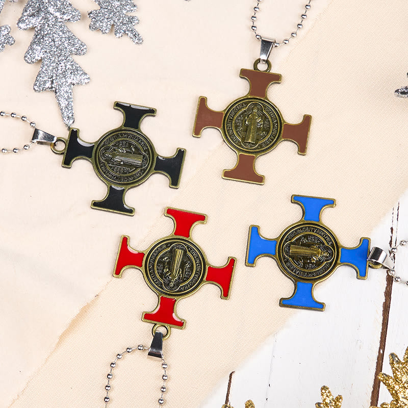 Collar con Dije de Protección Cruz de San Benito Estilo Clásico