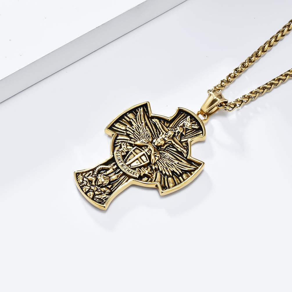 Collar con Dije de San Miguel Arcángel Guardián de la Fe Estilo Clásico