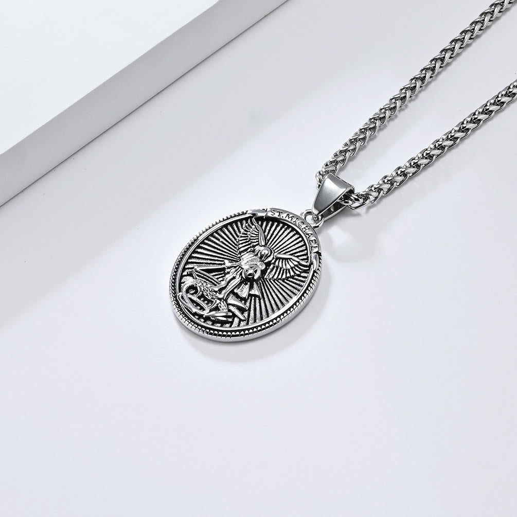 Collar con Dije de San Miguel Arcángel Efesios 6:10 Estilo Clásico