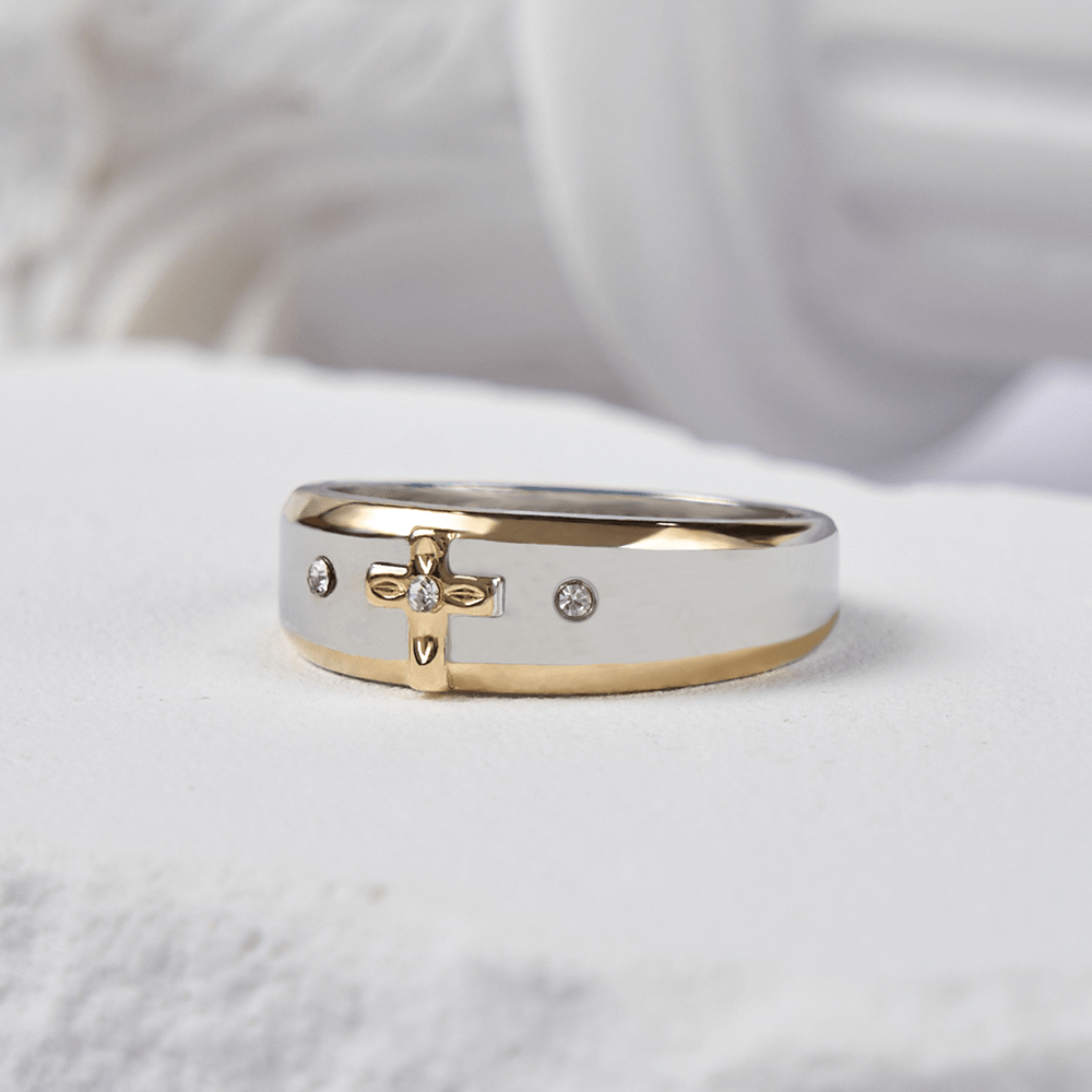 Anillo de Aleación con Cruz de Oro en Dos Tonos Estilo Moderno (Hecho en Tierra Santa)