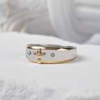Anillo de Aleación con Cruz de Oro en Dos Tonos Estilo Moderno (Hecho en Tierra Santa)