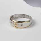 Anillo de Aleación con Cruz de Oro en Dos Tonos Estilo Moderno (Hecho en Tierra Santa)