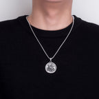 Collar con Dije de San Jorge Vencedor del Dragón Estilo Clásico