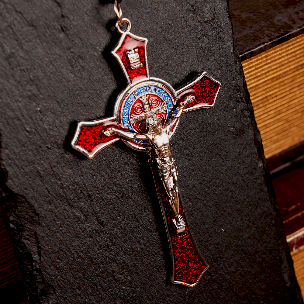 Collar con Dije Crucifijo Artesanal Grande Rojo/Azul Estilo Clásico (5 colores)