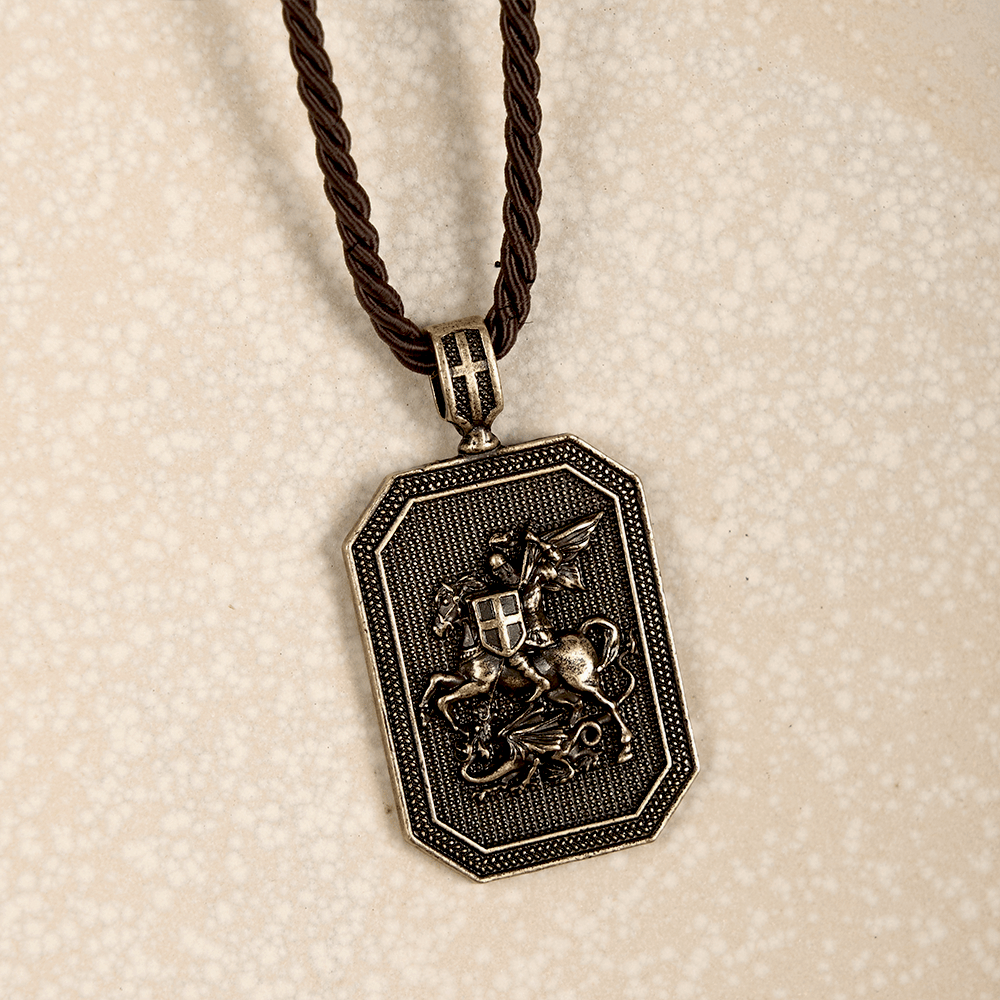 Collar de Oración y Protección con Dije de San Jorge y el Dragón Estilo Clásico