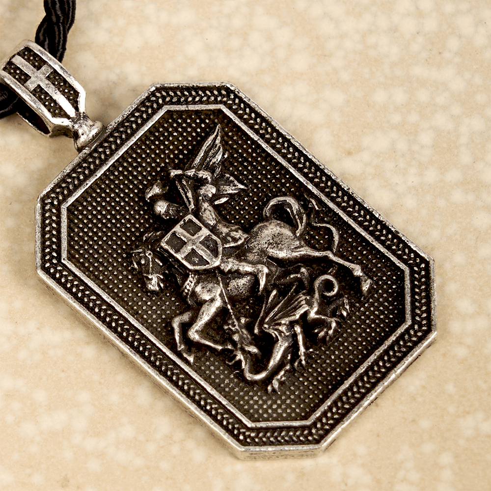 Collar de Oración y Protección con Dije de San Jorge y el Dragón Estilo Clásico